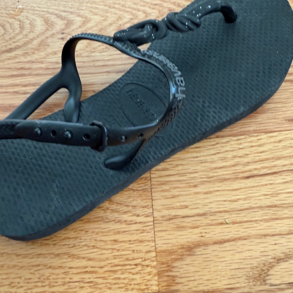 Havaianas Women's Black Sandals - Picture 5 of 5